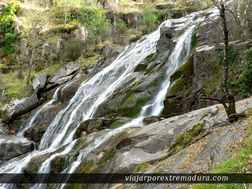 Cascada del Caozo (Caozo waterfalls)